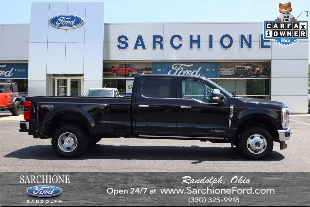 Agate Black Metallic 2025 Ford F-350 Super Duty Lariat Crew Cab LB DRW 4WD Pickup Truck Four-Wheel Drive Automatic