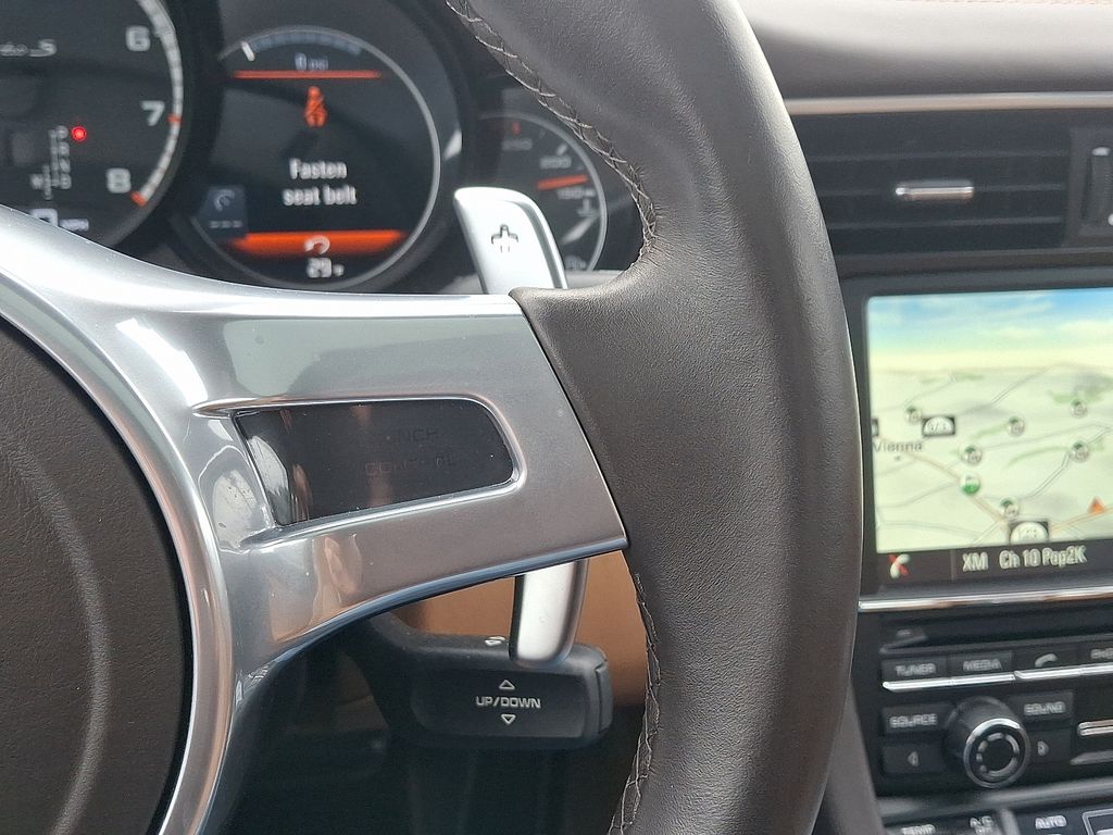 Thumbnail: 2016 Porsche 911 - 23