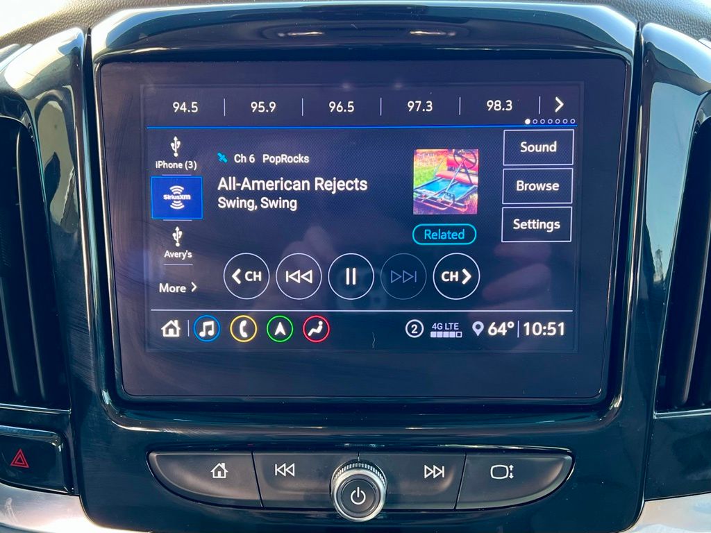 2021 Chevrolet Traverse LT Leather photo