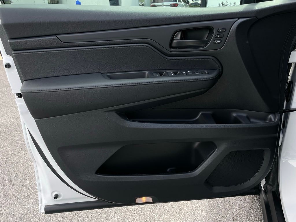 Thumbnail: 2025 Honda Odyssey - 24