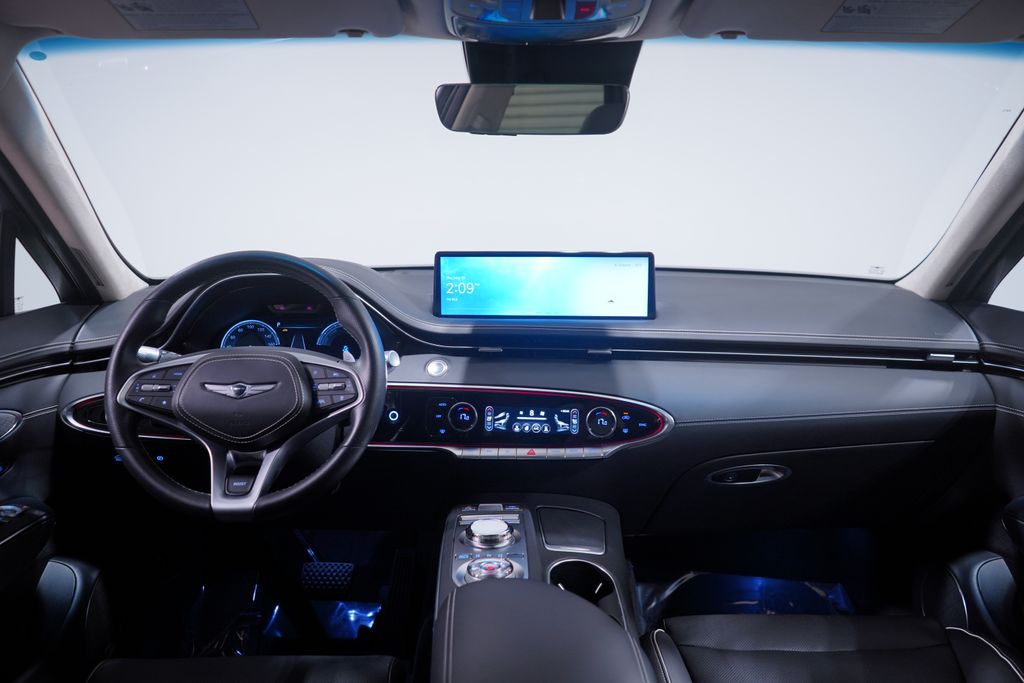 2024 Genesis GV70  10