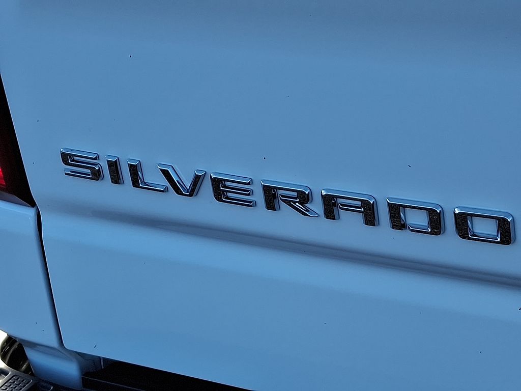Thumbnail: 2026 Chevrolet Silverado 1500 - 10