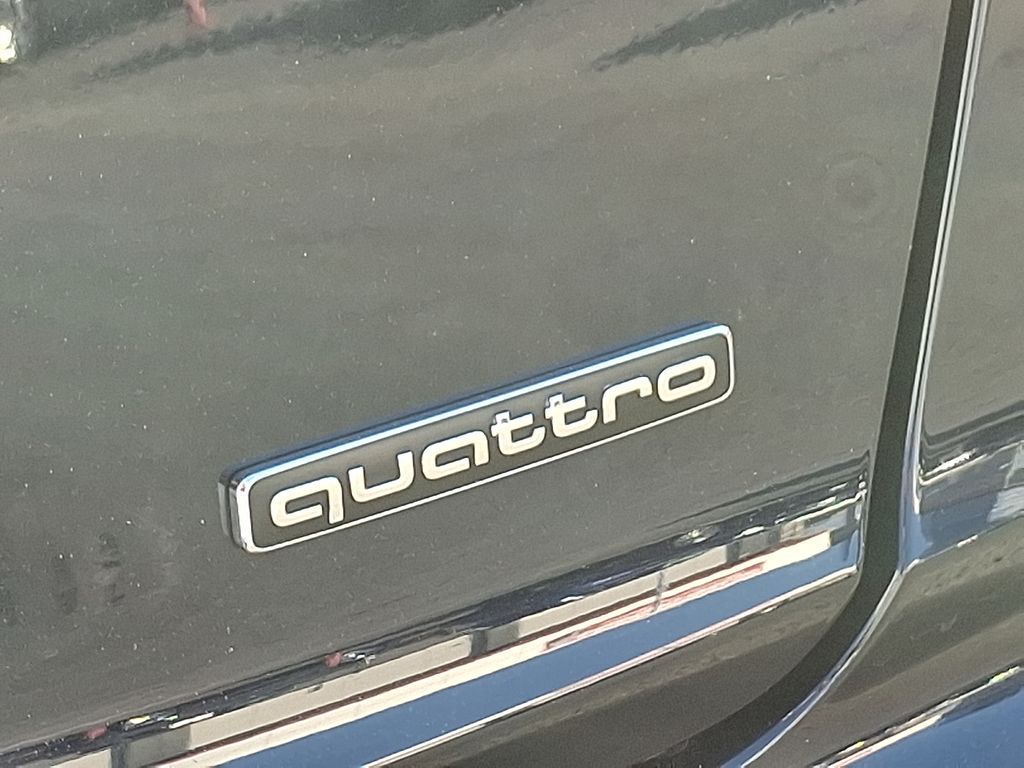 Thumbnail: 2022 Audi A8 - 31