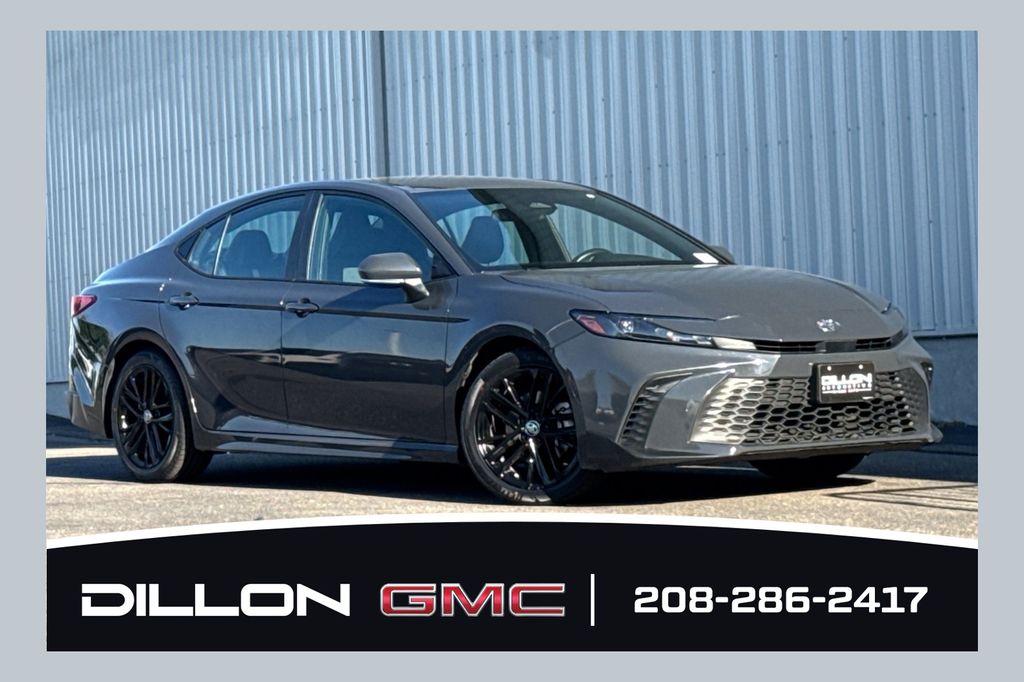  2025 Toyota Camry SE FWD   