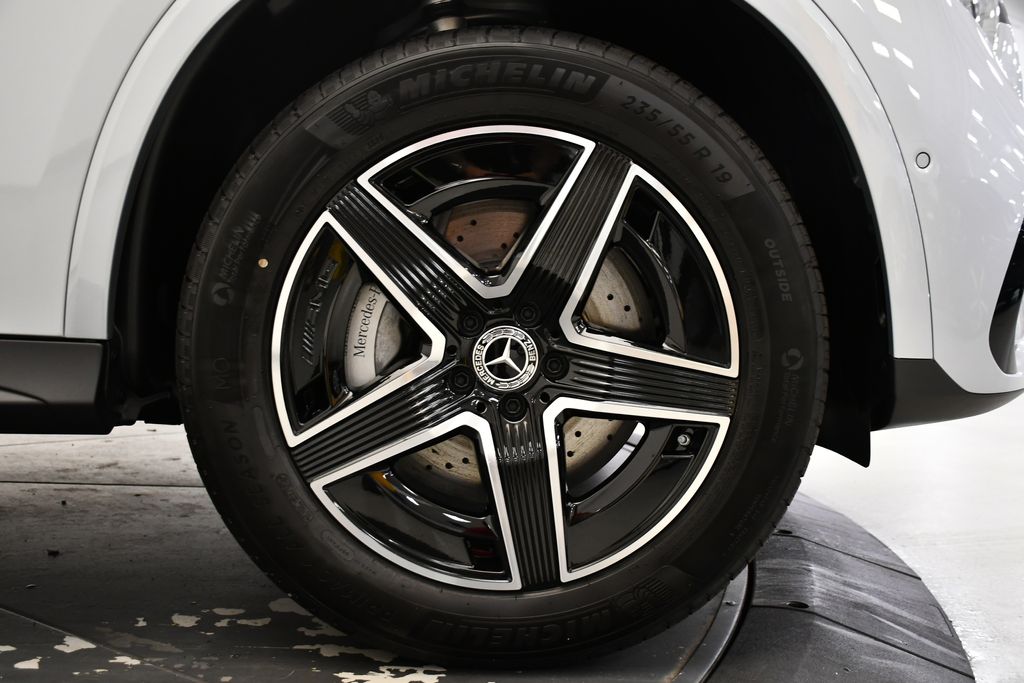 Thumbnail: 2026 Mercedes-Benz GLC - 16