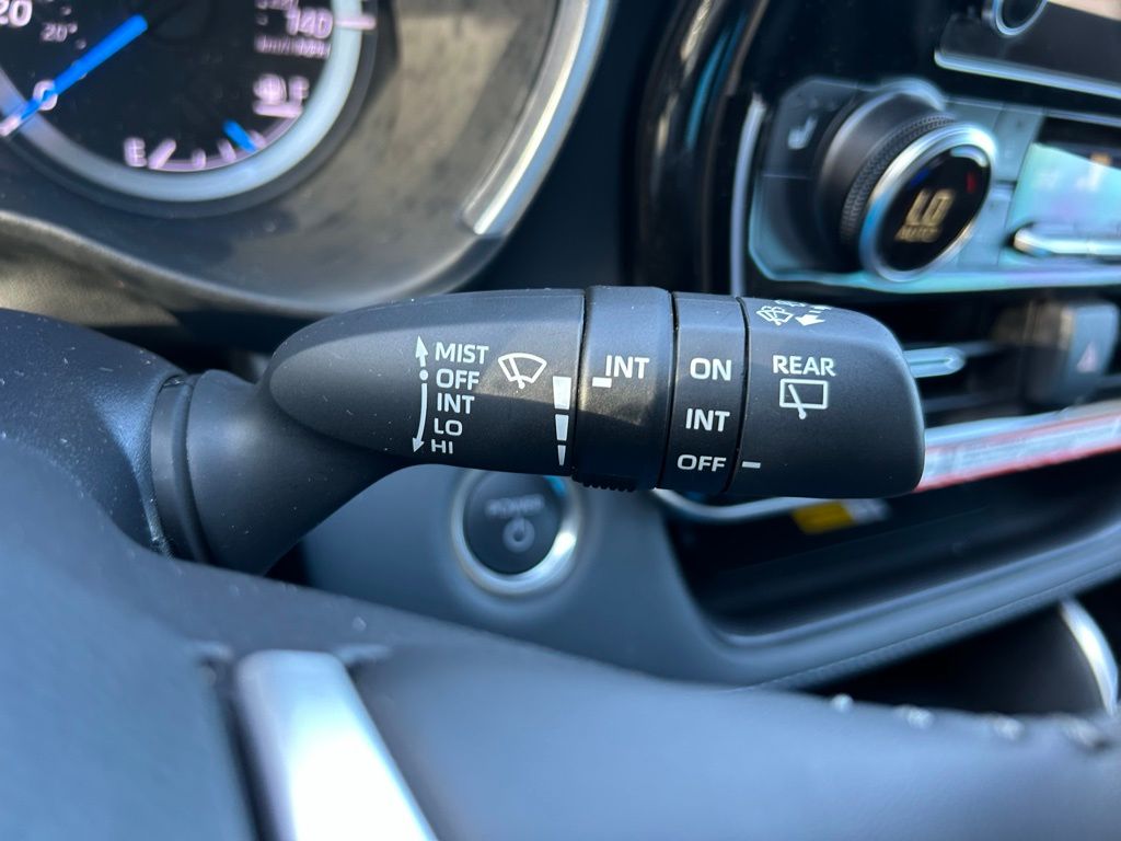 Thumbnail: 2025 Toyota Highlander - 21