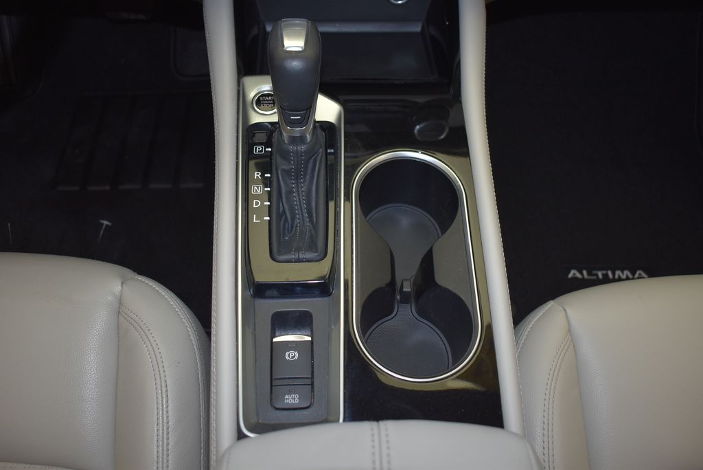 2022 Nissan Altima SL 31
