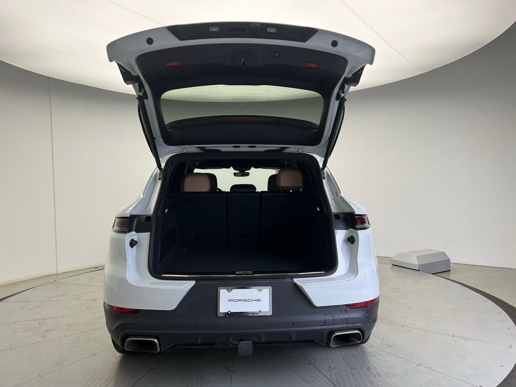 Thumbnail: 2024 Porsche Cayenne - 20