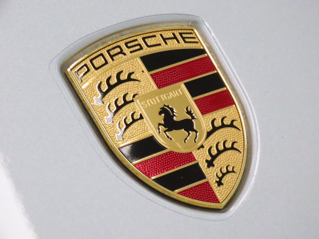 Thumbnail: 2017 Porsche 911 - 13