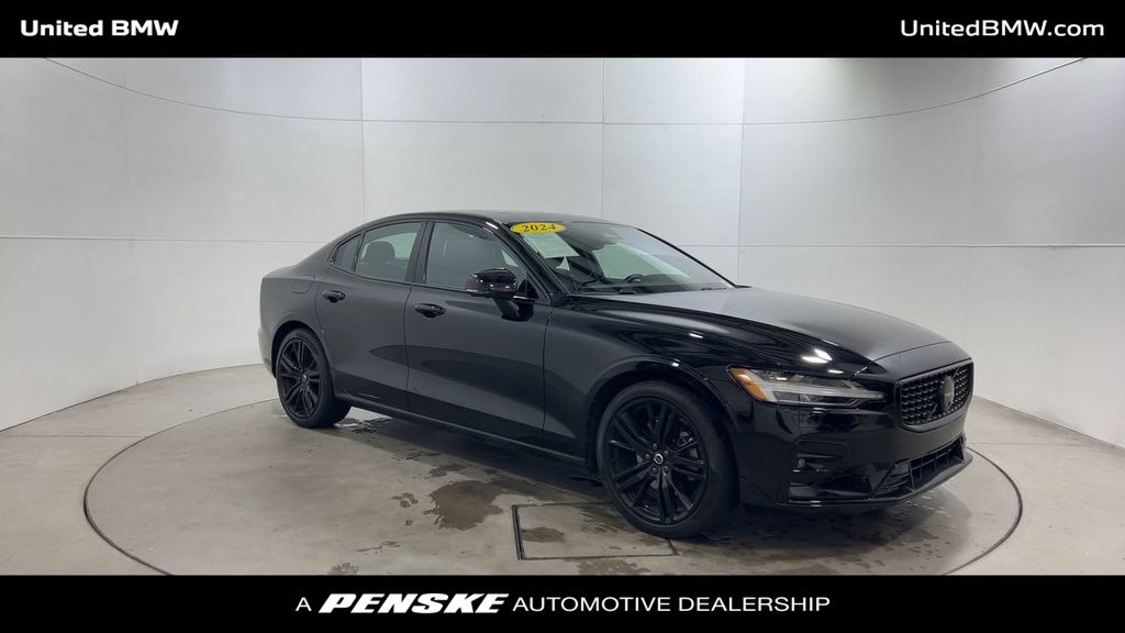 Thumbnail: 2024 Volvo S60 - 2