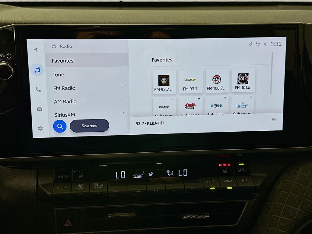 Thumbnail: 2025 Toyota Camry - 15