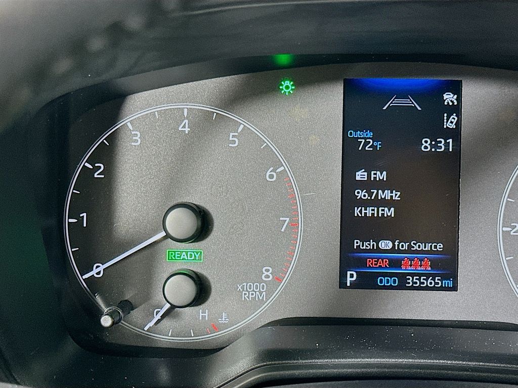 2023 Toyota Corolla Cross SE 12