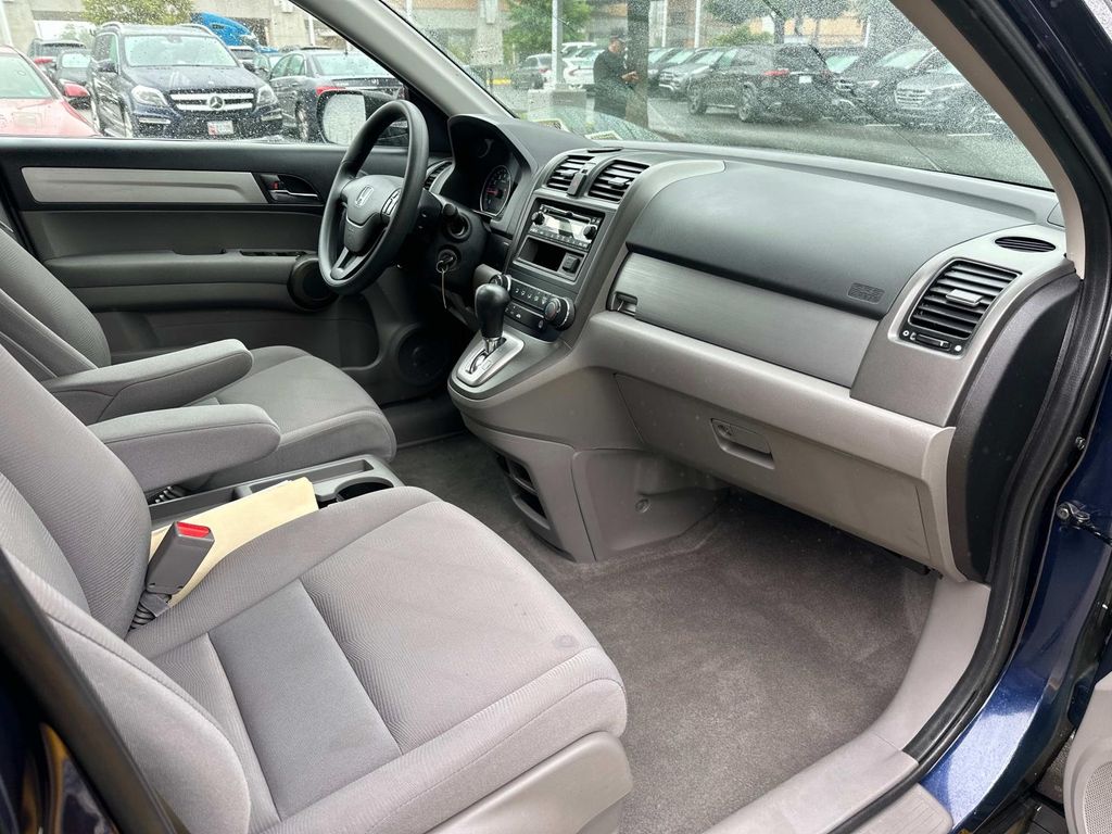 Thumbnail: 2011 Honda CR-V - 19
