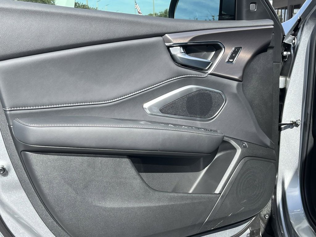 2025 Acura RDX Base 9