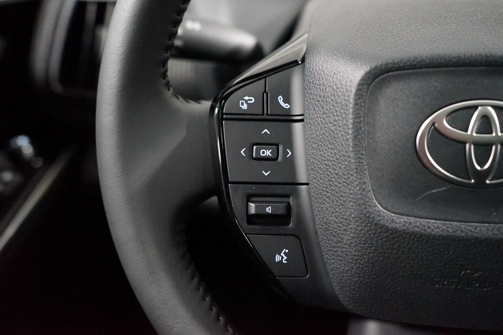 Thumbnail: 2024 Toyota bZ4X - 14