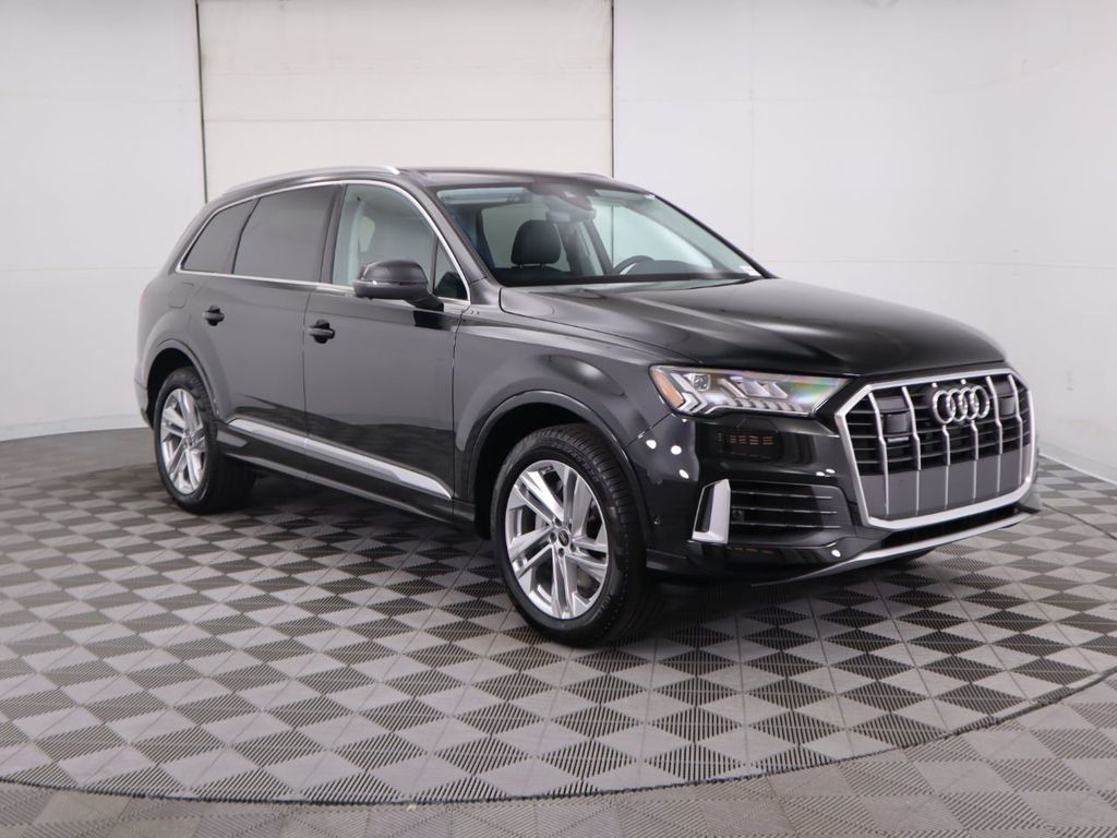 2023 Audi Q7  4