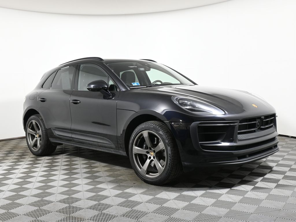 2023 Porsche Macan S 8