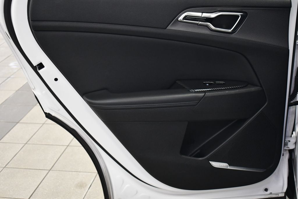 Thumbnail: 2023 Kia Sportage - 27