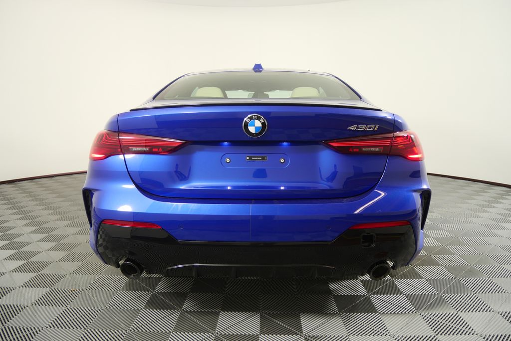 Thumbnail: 2026 BMW 4 Series - 4