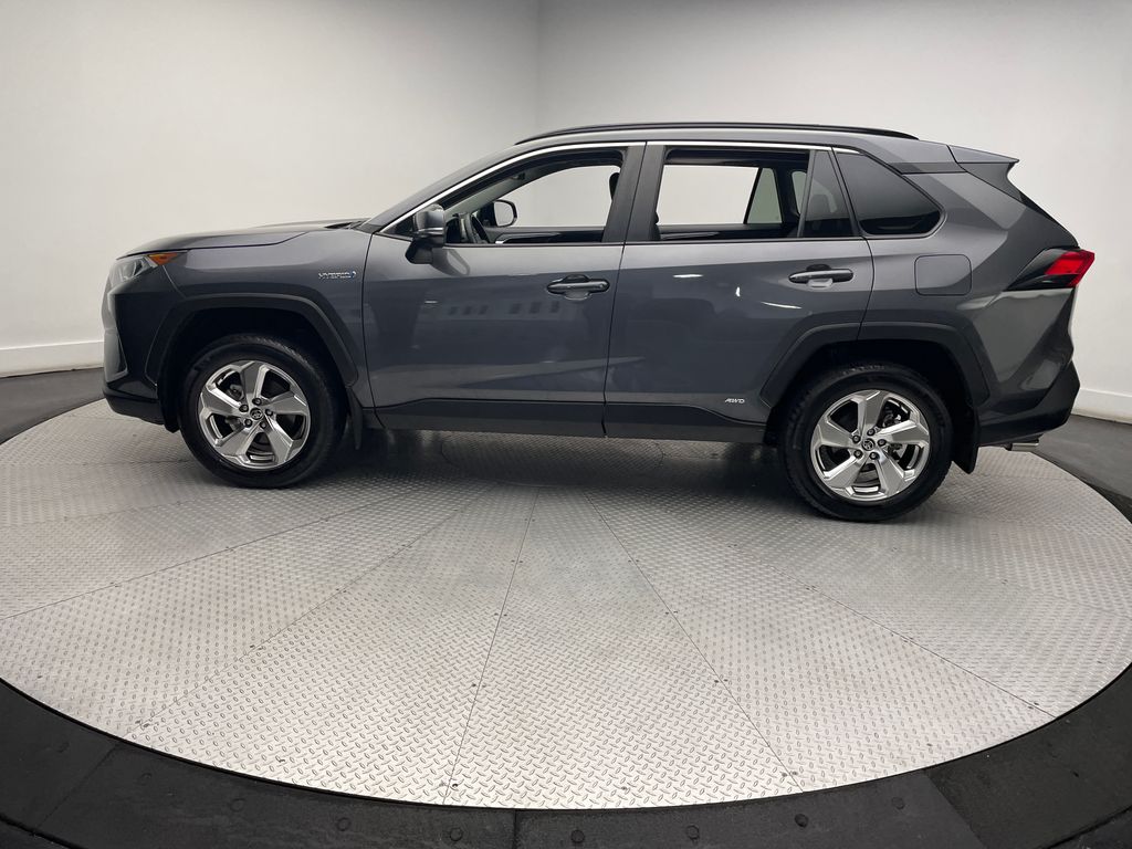2021 Toyota RAV4 XLE Premium 8