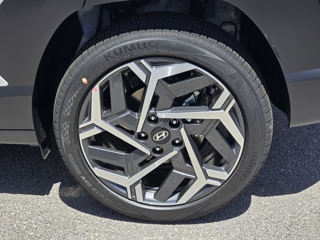 New 2026 White Hyundai SEL Premium image 5