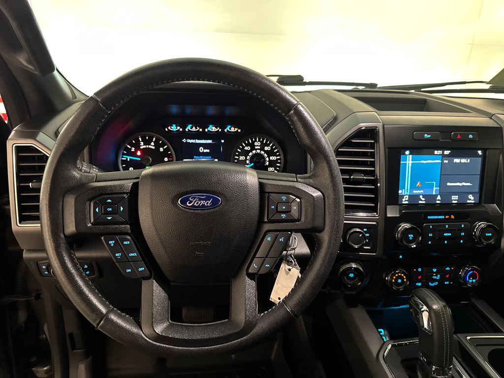 Used 2017 Gray Ford XLT image 7