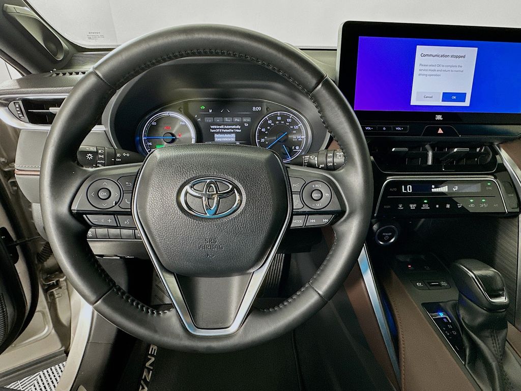 Thumbnail: 2023 Toyota Venza - 11