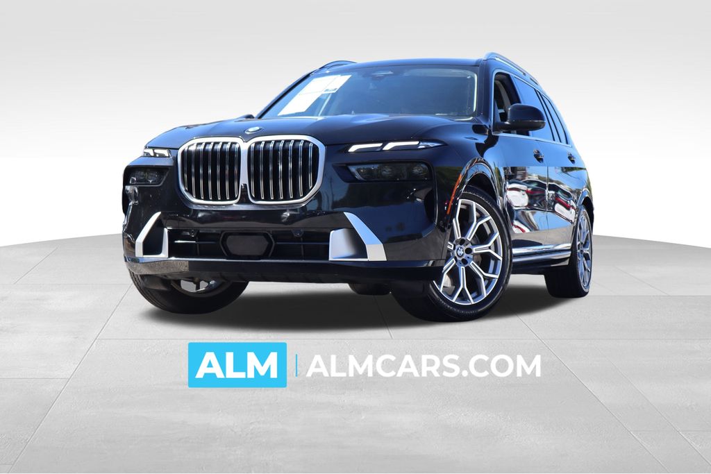 2025 BMW X7 40i's photo