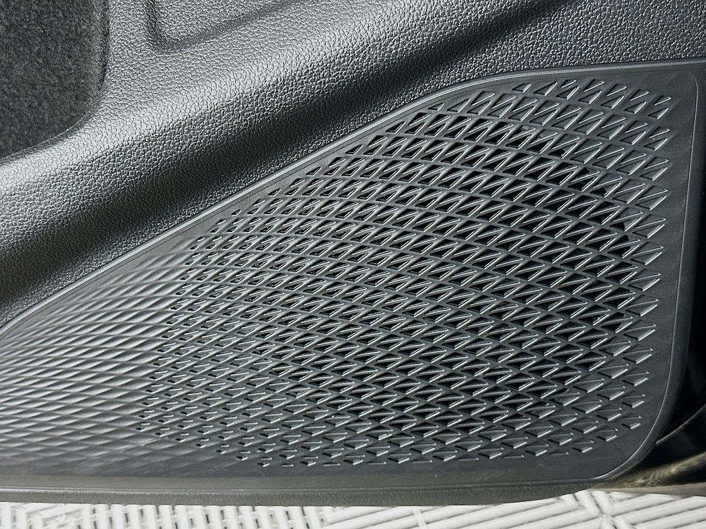 Thumbnail: 2024 Volkswagen Golf - 18