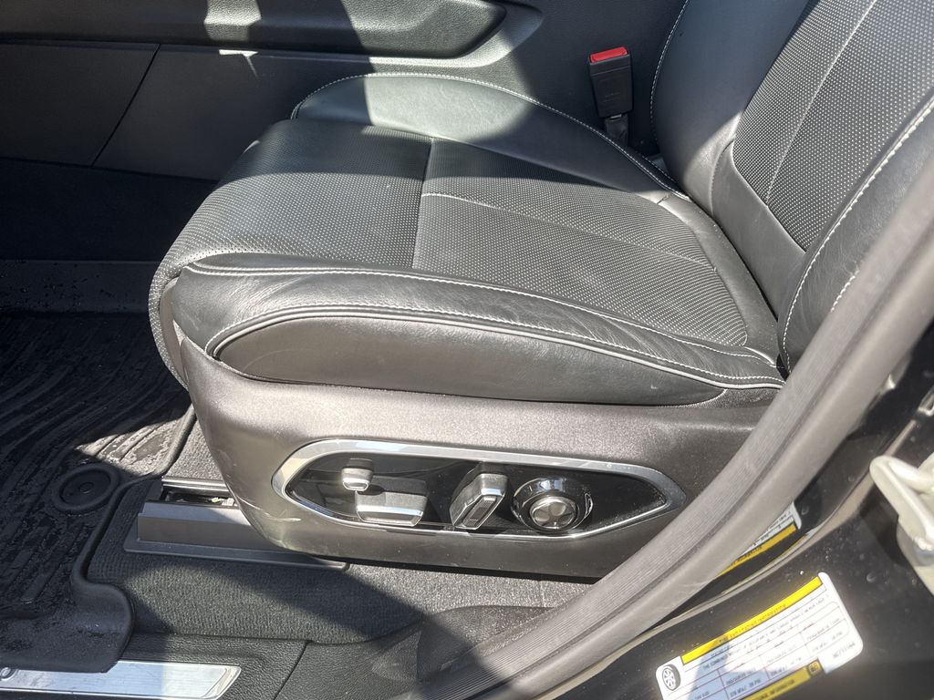 2024 Jeep Grand Cherokee Overland 4xe Black at DeMontrond Gulf Freeway