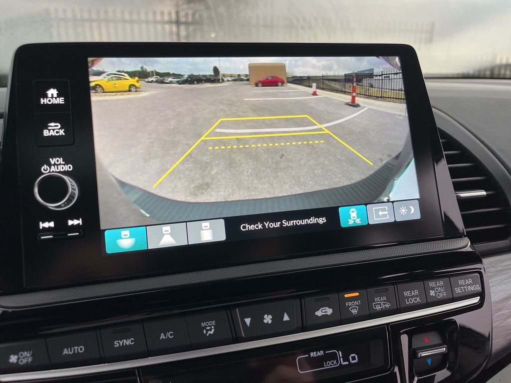 Thumbnail: 2026 Honda Odyssey - 25