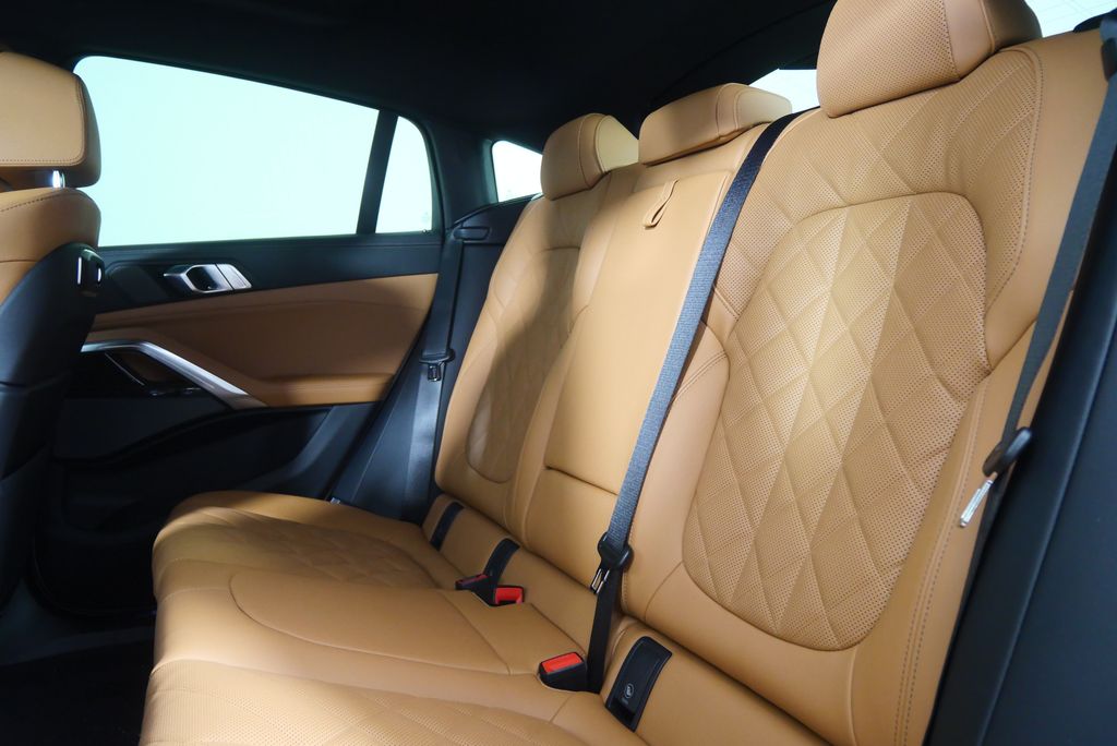Thumbnail: 2026 BMW X6 - 15