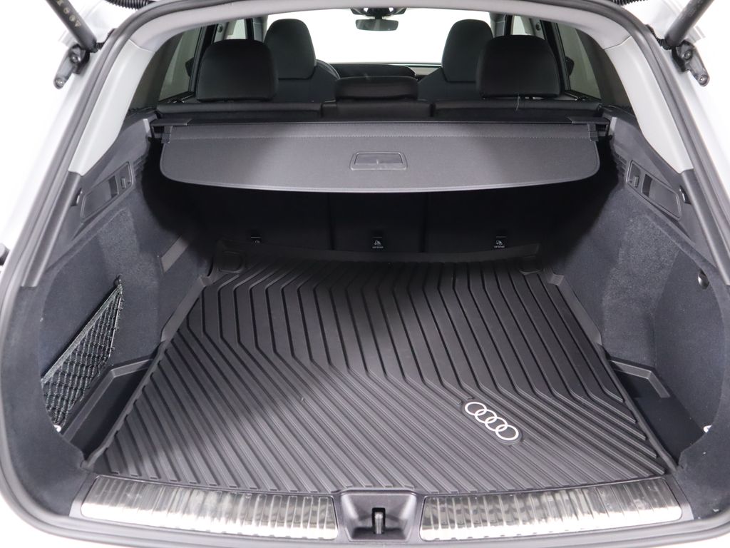 Thumbnail: 2025 Audi Q5 - 30