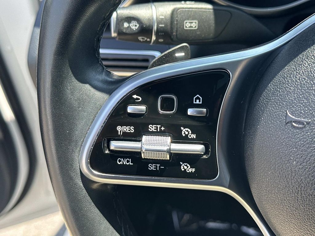 Thumbnail: 2019 Mercedes-Benz C-Class - 28