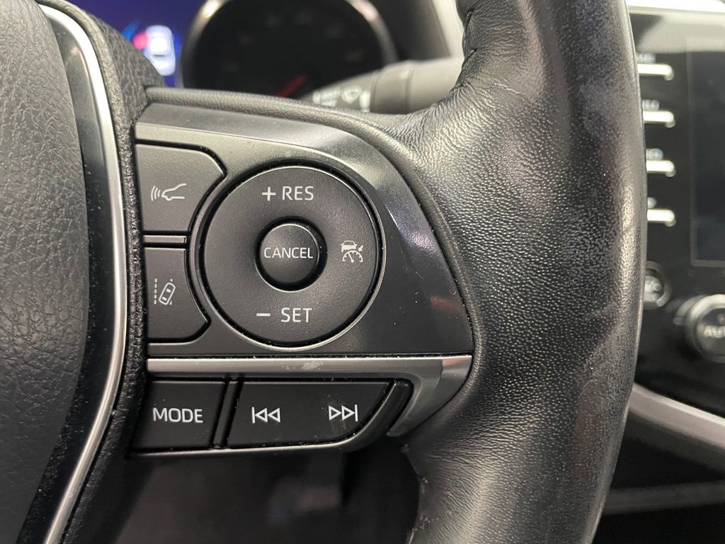 2020 Toyota Camry XSE 19