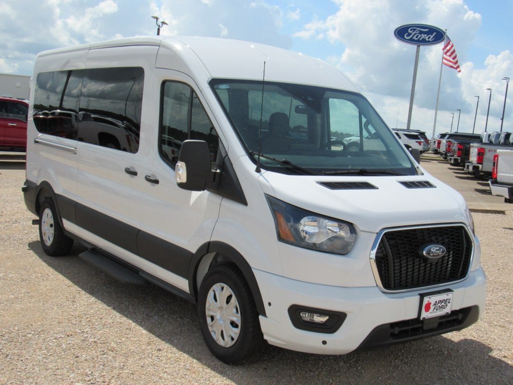  Ford Transit-350