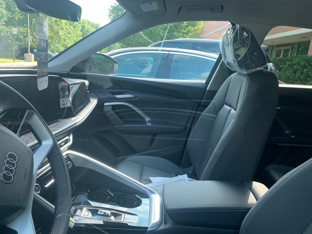 Thumbnail: 2025 Audi Q5 - 5