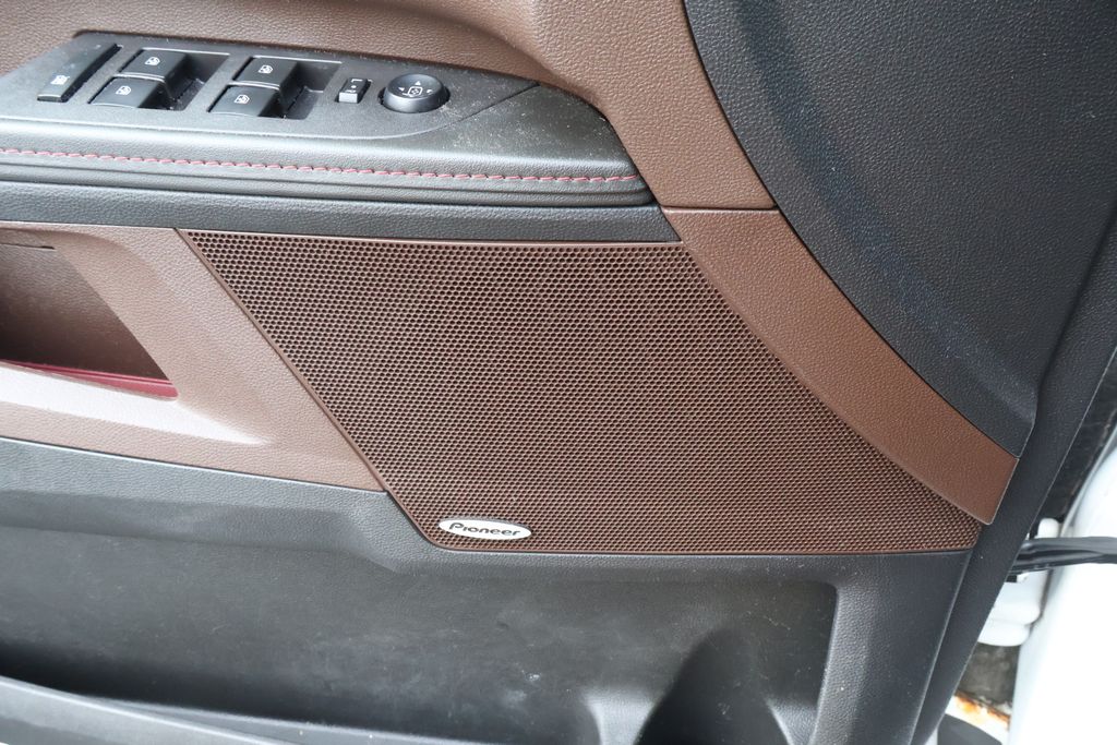 Thumbnail: 2014 Chevrolet Equinox - 22