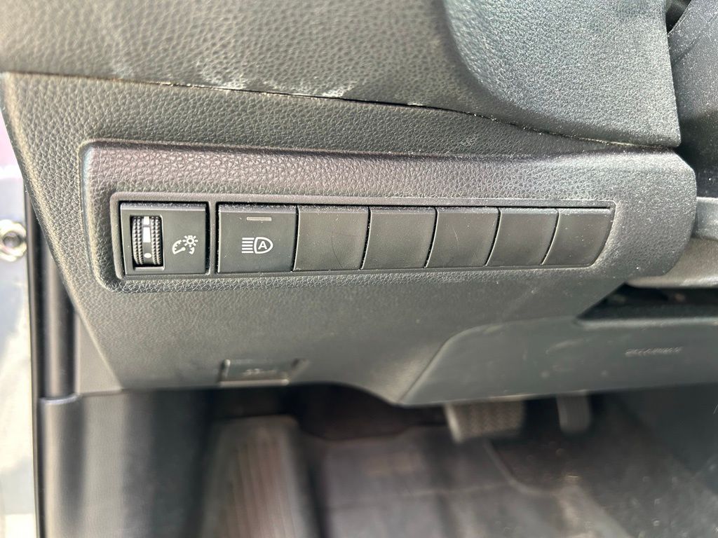 Thumbnail: 2020 Toyota Corolla - 17