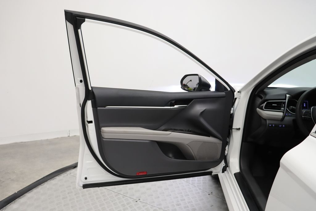 2021 Toyota Camry LE 16