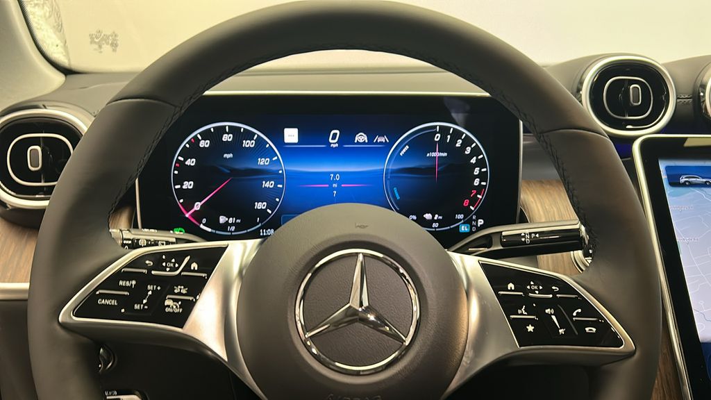 2025 Mercedes-Benz GLC 350 13