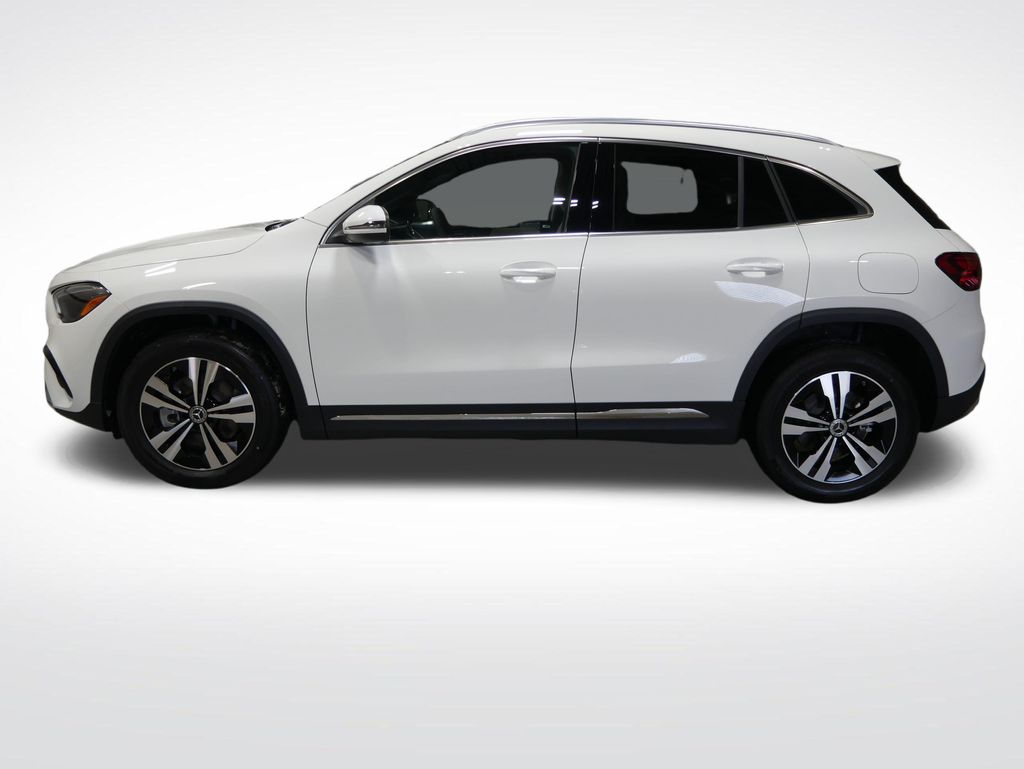 Thumbnail: 2026 Mercedes-Benz GLA - 2