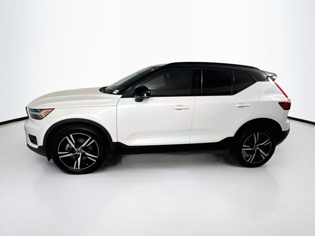Thumbnail: 2019 Volvo XC40 - 8