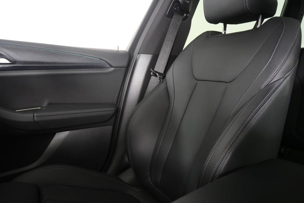 Thumbnail: 2023 BMW X3 - 22