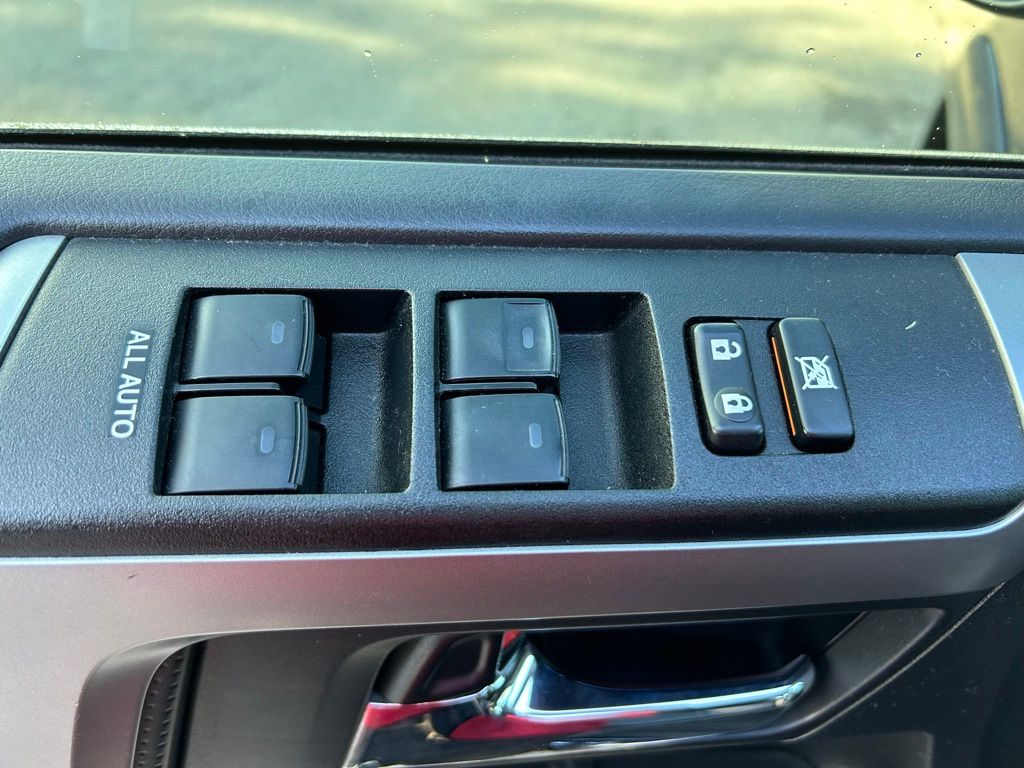 Thumbnail: 2023 Toyota 4Runner - 17