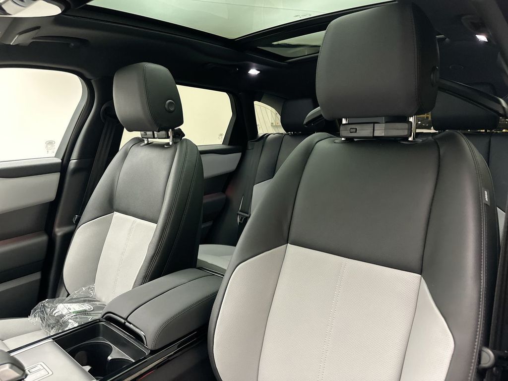 Thumbnail: 2026 Land Rover Range Rover Velar - 18