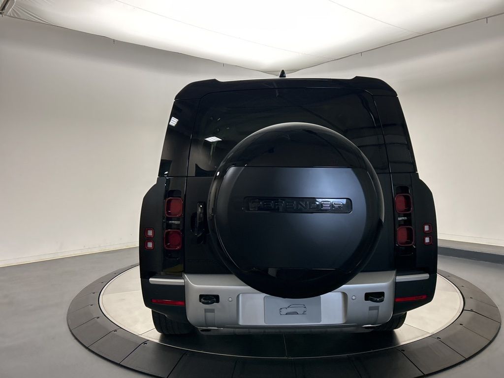 Thumbnail: 2024 Land Rover Defender - 4