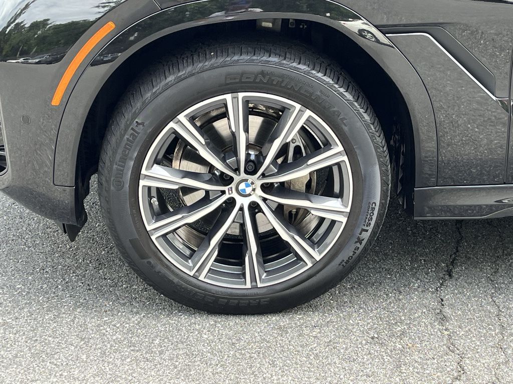 Thumbnail: 2025 BMW X6 - 10