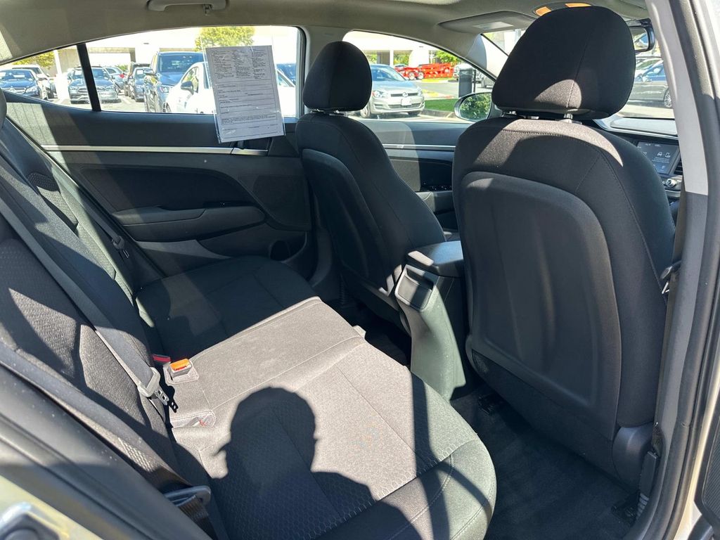 Thumbnail: 2019 Hyundai Elantra - 22