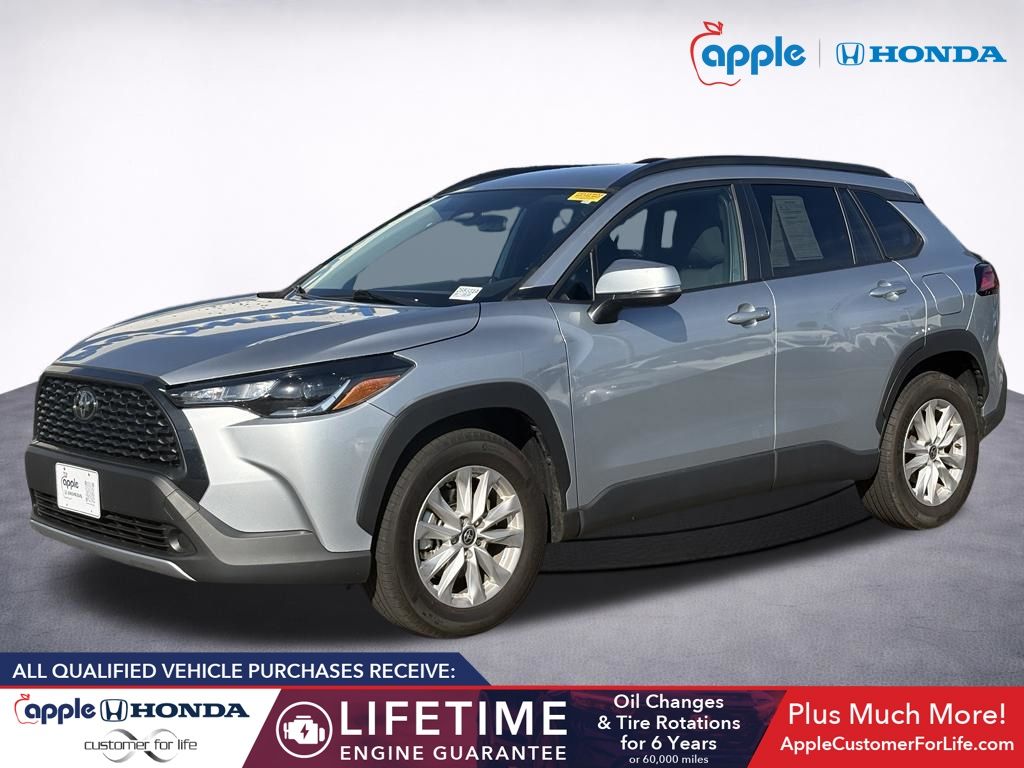 2024 Toyota Corolla Cross LE